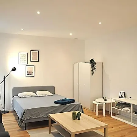 Votre Pied-a-terre Ideal A Montmartre ! * פריז